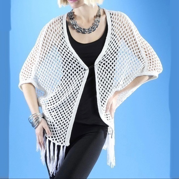 Dolce Cabo Sweaters - DOLCE CABO White Crochet Tassel Cardigan Small